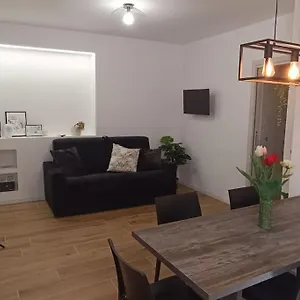 https://casa-camelia-appartamento-in-centro-a-seregno.it-lombardy.com