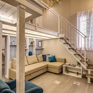 https://domus-urbana.it-romehotels.com